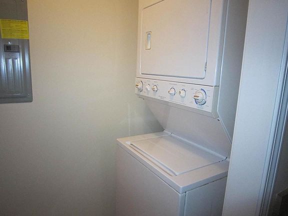 5th image of 821 Anita Ave APT A