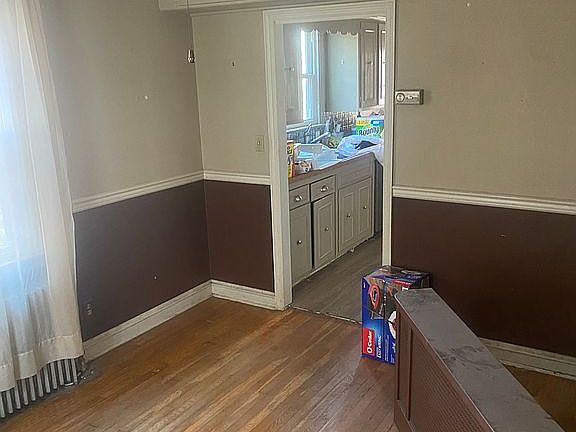 5th image of 1109 E Newport Pike