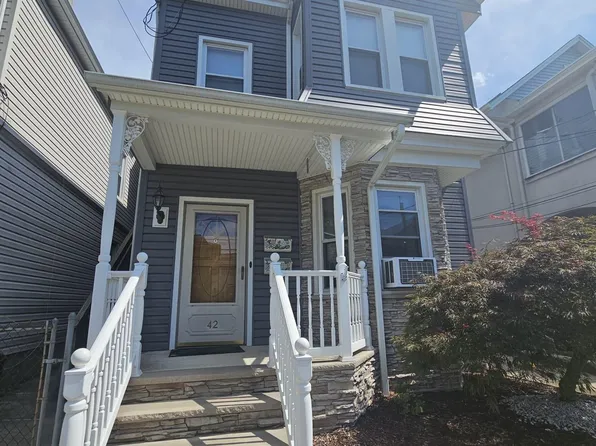 42 Washington Pl Floor 2, East Rutherford, NJ 07073