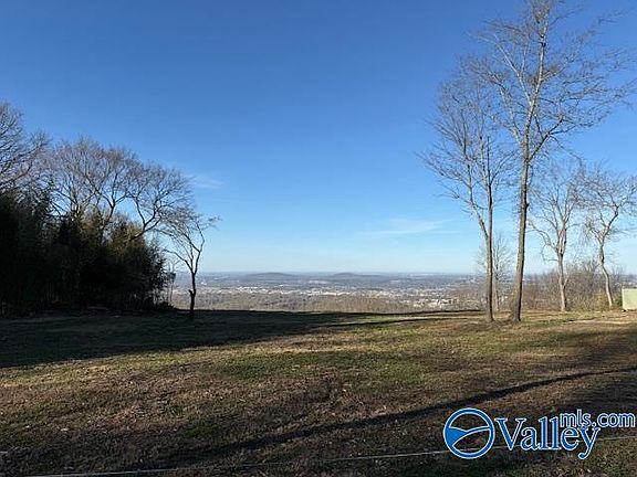 4th image of 3004 Thompson Cir SE