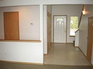 3 bed, 2.5 bath, 1600 sqft, $3,450 — Photo 3