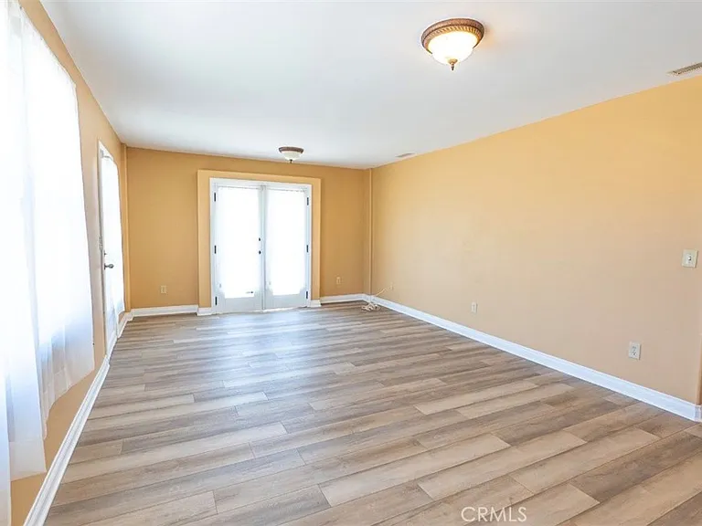 1188 Witt St — Photo 7