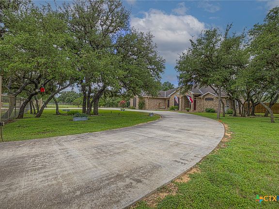 2nd image of 8472 Rolling Acres Trl