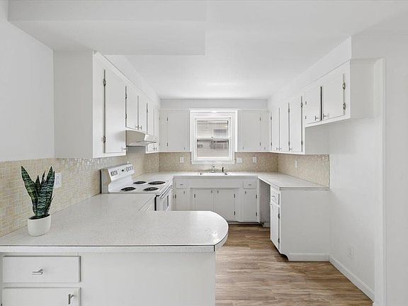 5th image of 373 Bartlett Street