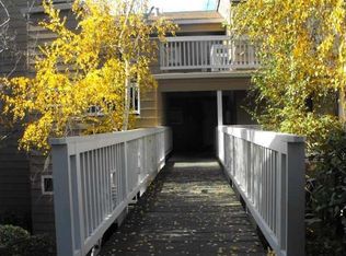 380 Mill Rd, Martinez, CA 94553