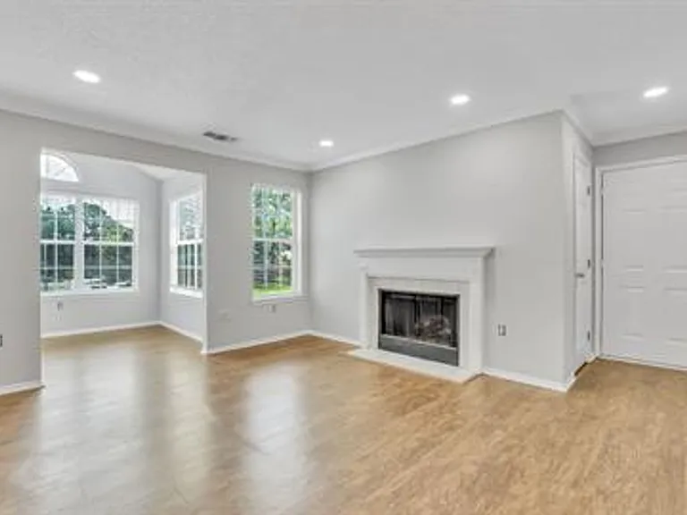 12300 Apache Ave #111 — Photo 4