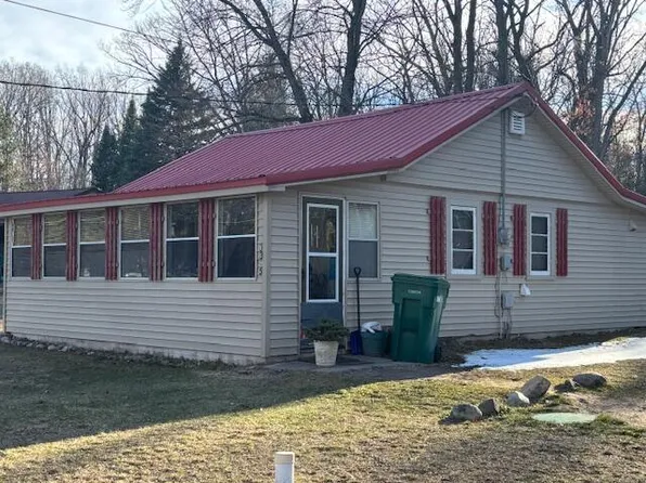 3385 Woods Rd, Harrison, MI 48625