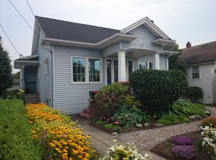 521 N 80th St, Seattle, WA 98103