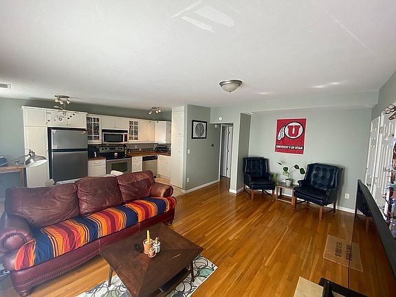 3rd image of 1255 E 200 S APT 12