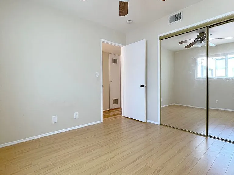 2414 Richmond Way — Photo 15