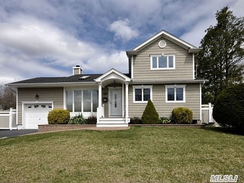 3rd image of 220 Jumel Ln