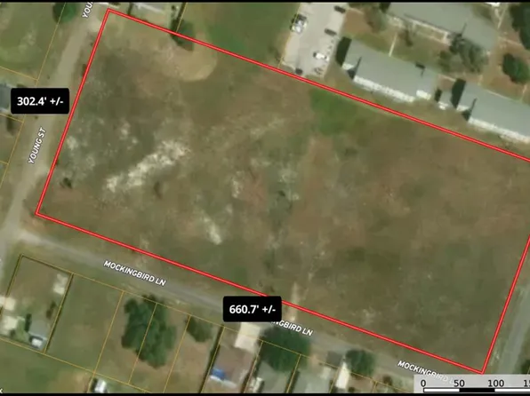 1004 S Young St, Rockport, TX 78382