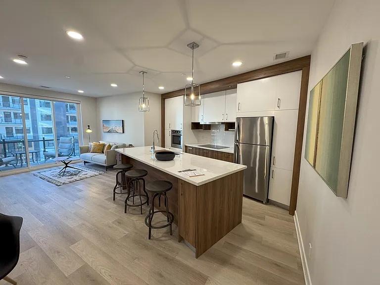 4030 University Ave NW — Photo 37