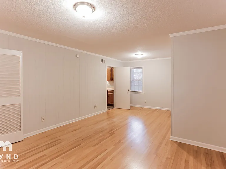 1176 Cedar Cir S — Photo 6