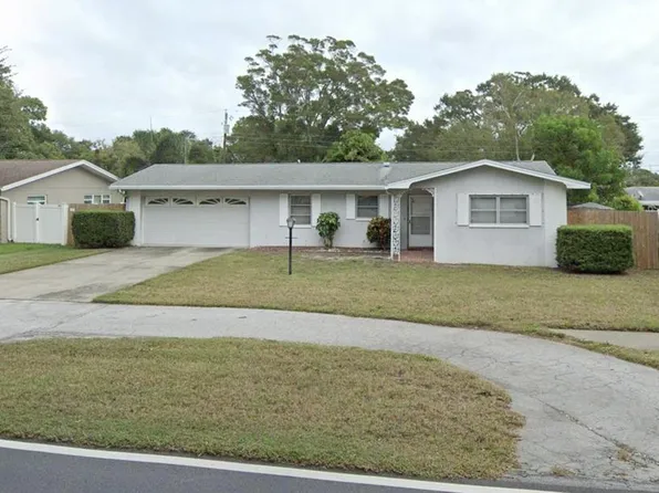 9027 Ridge Rd, Seminole, FL 33772