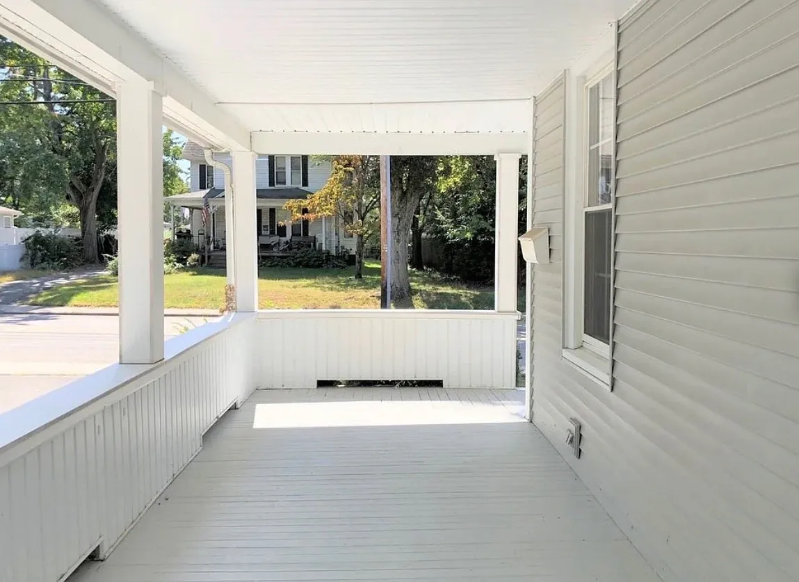 4 bed, 1968 sqft, $2,650 — Photo 3