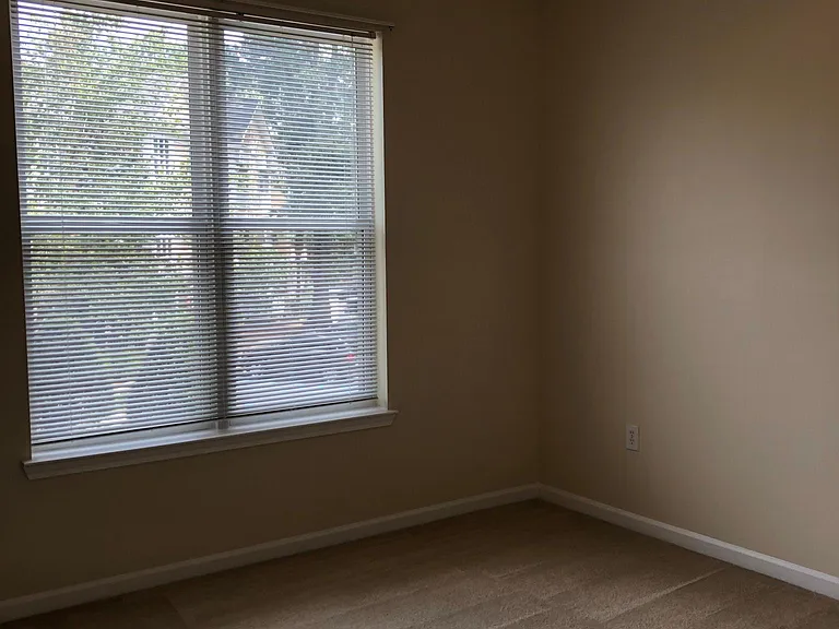 400 Bucksley Ln #201 — Photo 11