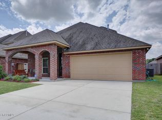 206 Cautillion Dr, Youngsville, LA 70592