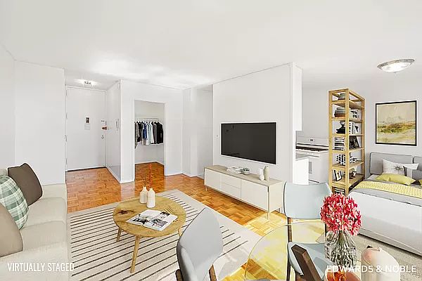 1st image of 1623 3rd Ave APT 11E