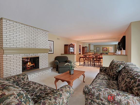 Living Room / Dining Room