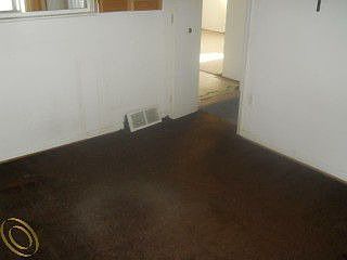 4th image of 21125 Erben St