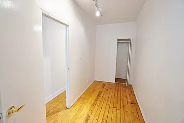 Rented by Best Apartments North Inc