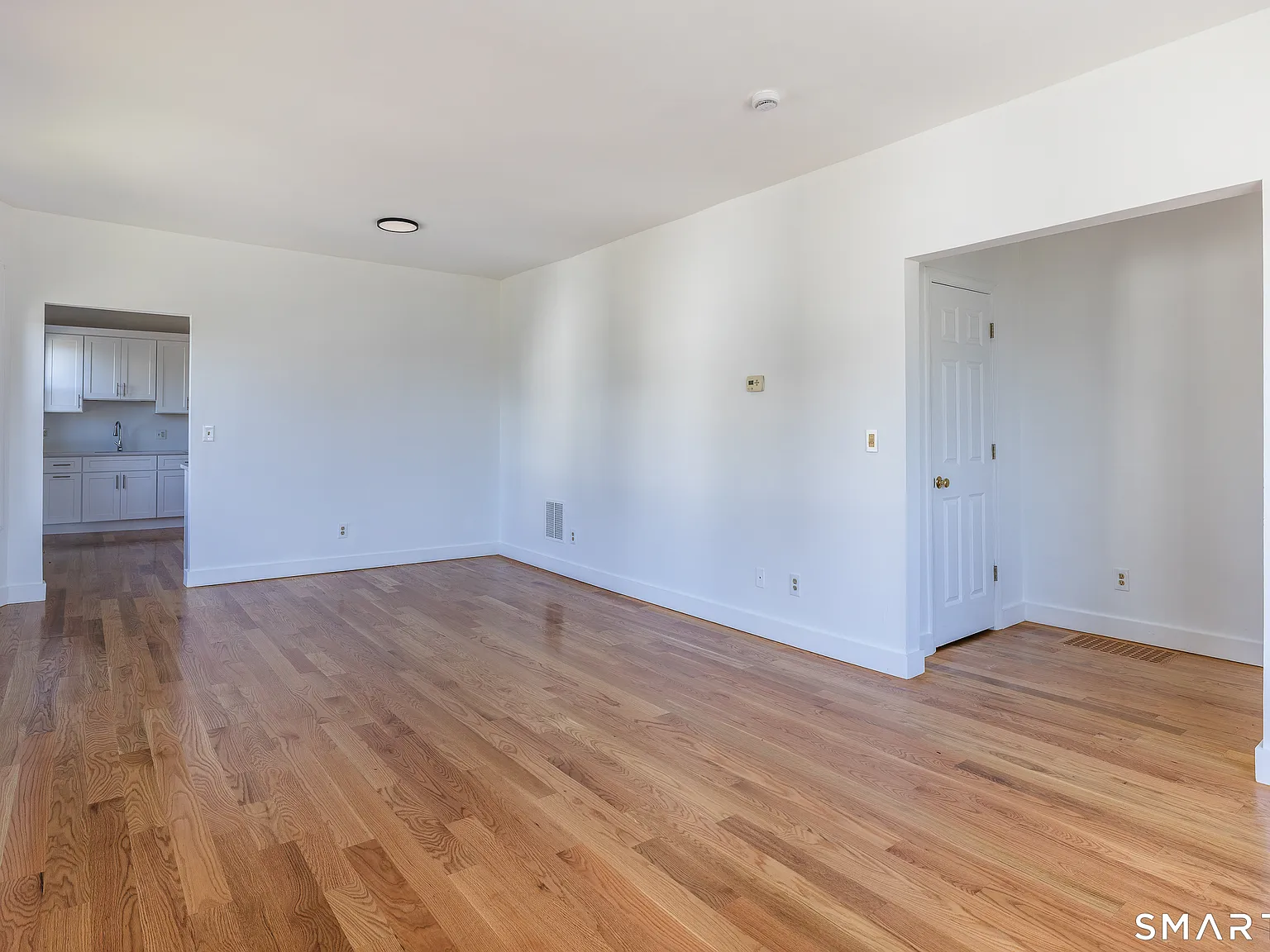 2 bed, 1.0 bath, 1268 sqft, $2,500 — Photo 4