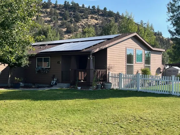 320 Juniper St, Dorris, CA 96023