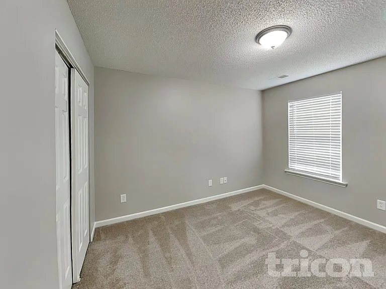 2208 Ballingarry Dr — Photo 14