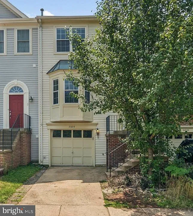 5829 Stream Pond Ct