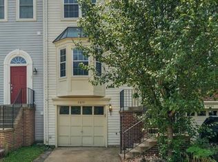 5829 Stream Pond Ct, Centreville, VA 20120