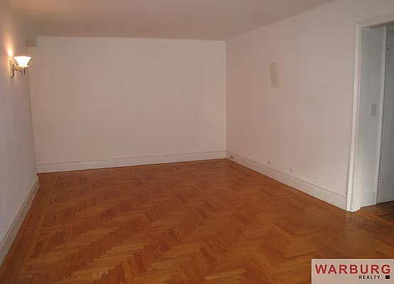 Rented by Warburg | media 29