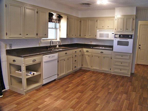3rd image of 1421 Sunnyvale St