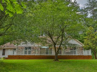 61 Riverwood Dr, Franklin, NC 28734