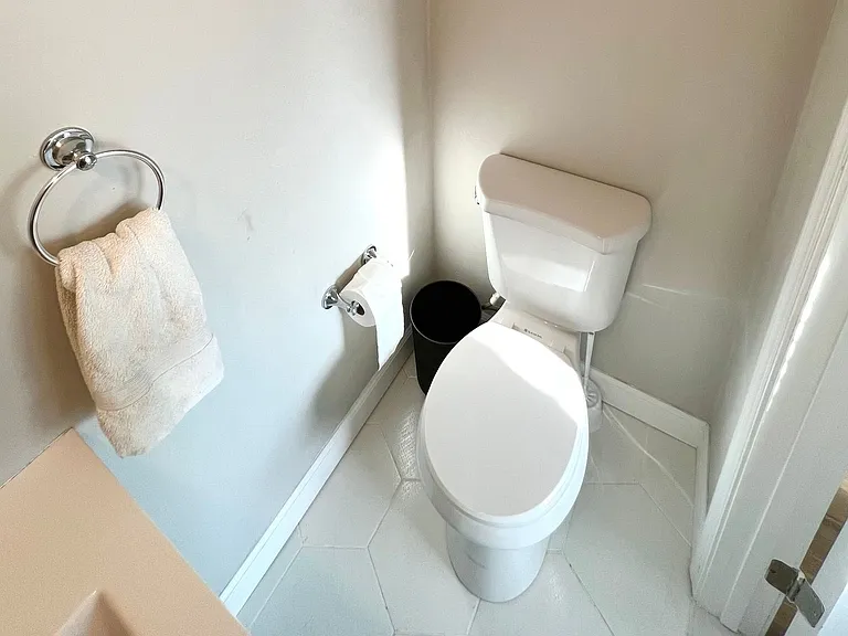 908 Serf Ct — Photo 25