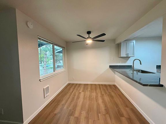 5th image of 700 W Maple St APT C5