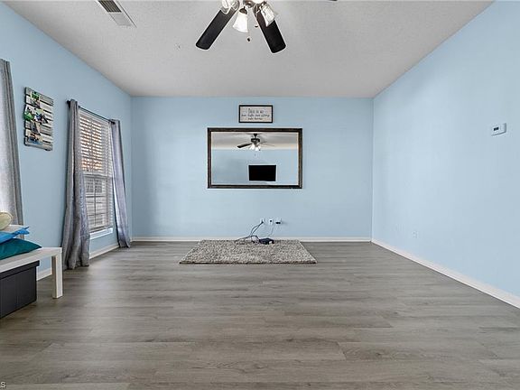 5th image of 361 Stone Meadow Dr