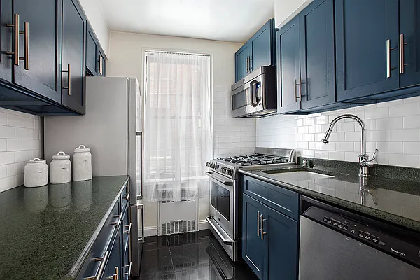 Sold by Compass | media 6