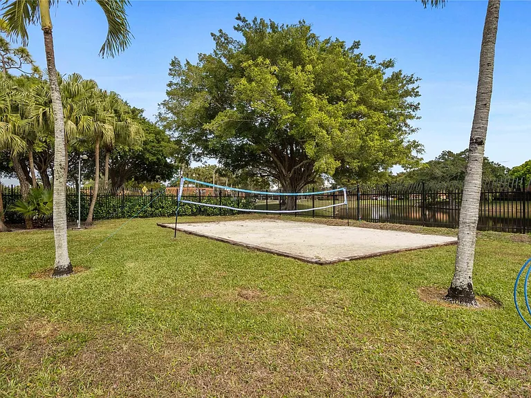 1821 18th Ln — Photo 25