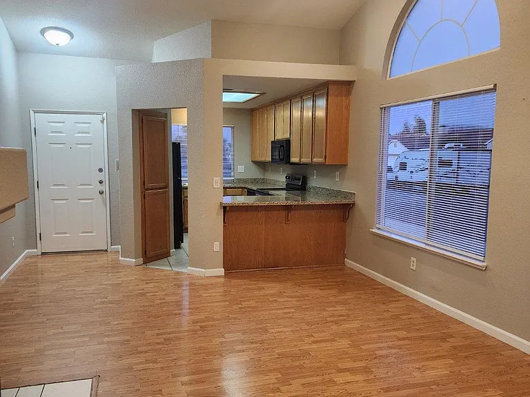 322 Roan Dr — Photo 10