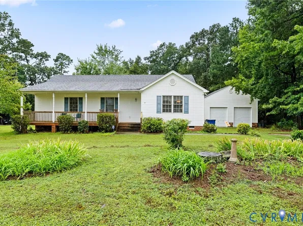 4404 Logan Knoll Ln, North Dinwiddie, VA 23803