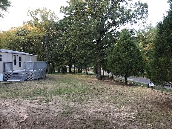 5th image of 11143 Lakeside Ln