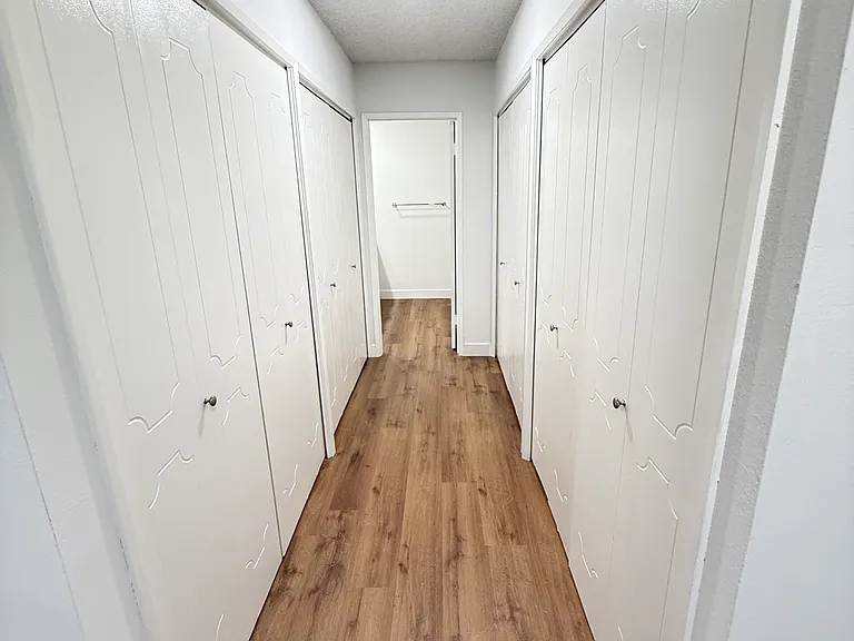 California Euclid Apartments — Photo 31
