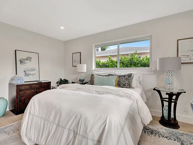 359 Beacon St — Photo 23