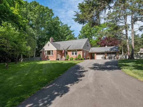 4380 Whitney Avenue, Hamden, CT 06518