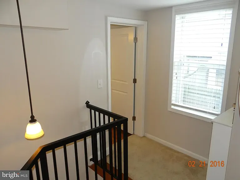 2303 E Fairmount Ave — Photo 12