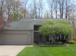 5169 Lansdowne Dr, Solon, OH 44139