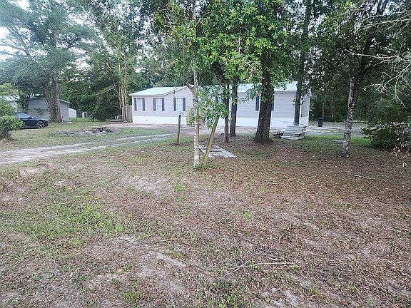 3rd image of 208 SW Dockery Ln