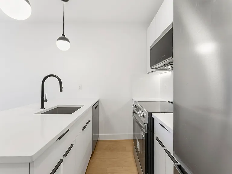 1265 Herkimer St #3 — Photo 3