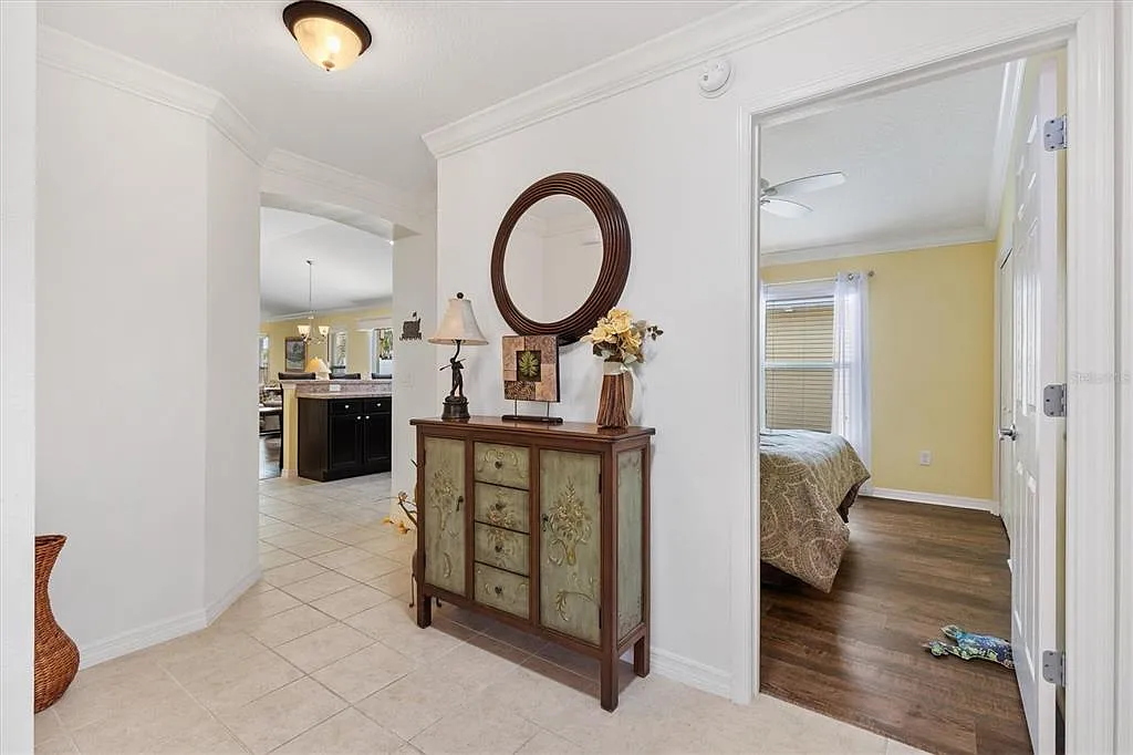 3 bed, 2.0 bath, 1415 sqft, $3,500 — Photo 3